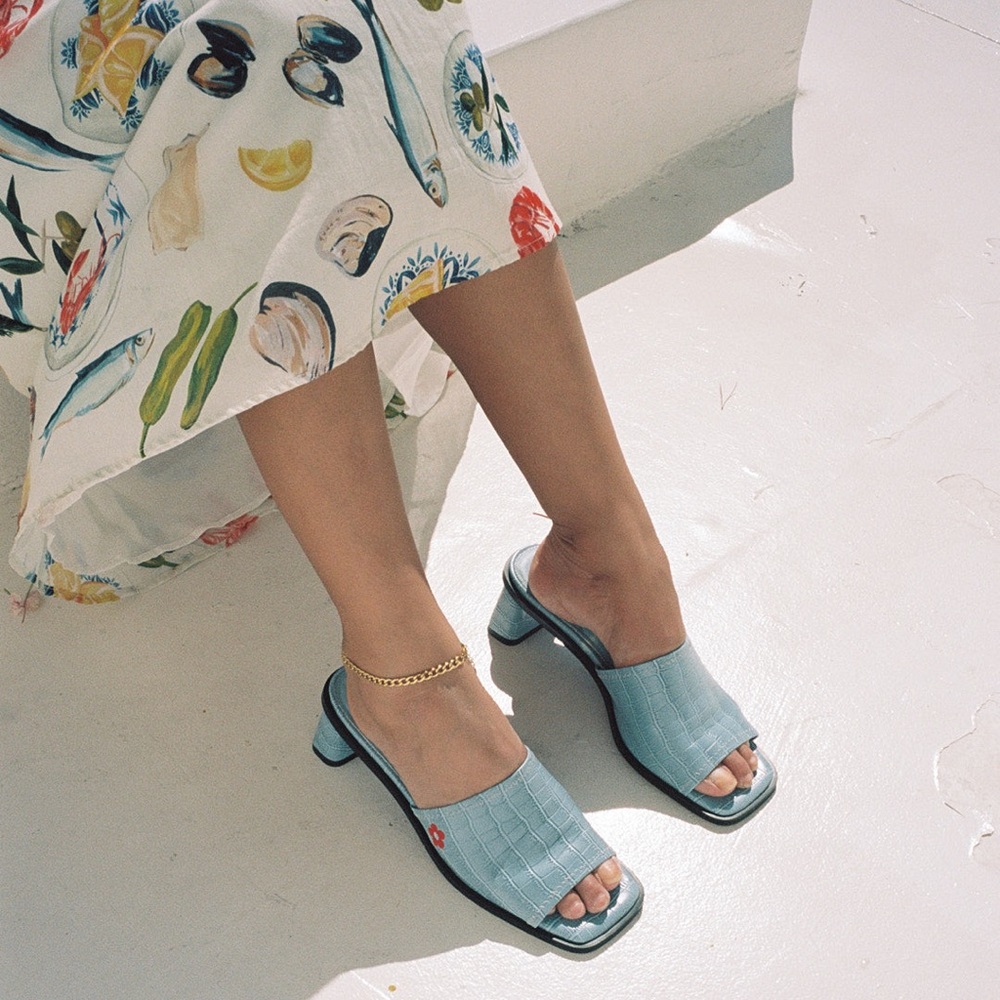 Lisa Says Gah Em Sandal